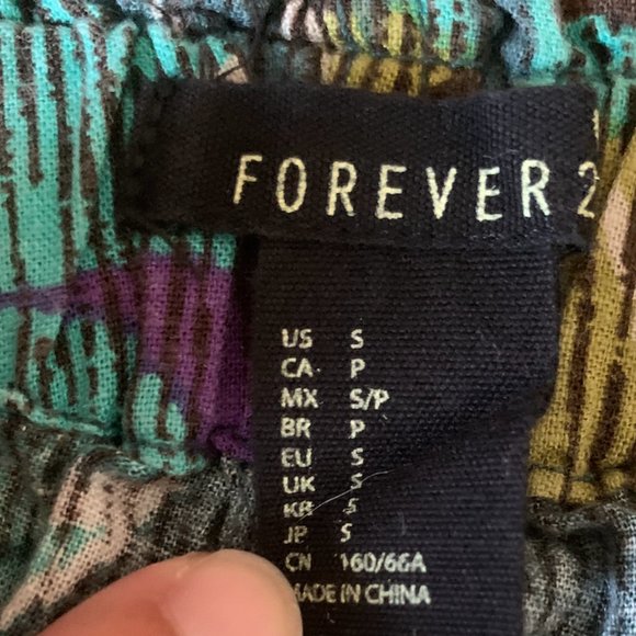 Forever 21 Floral Shorts Small - Picture 2 of 4